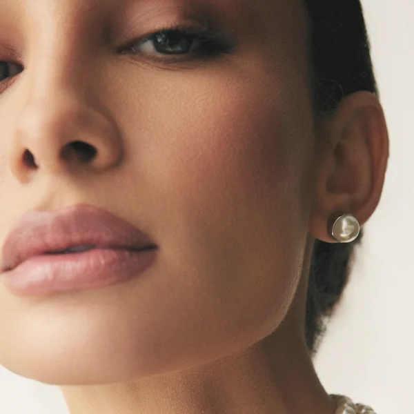 Brinco Contemporânea Dourado Perola  G - 052